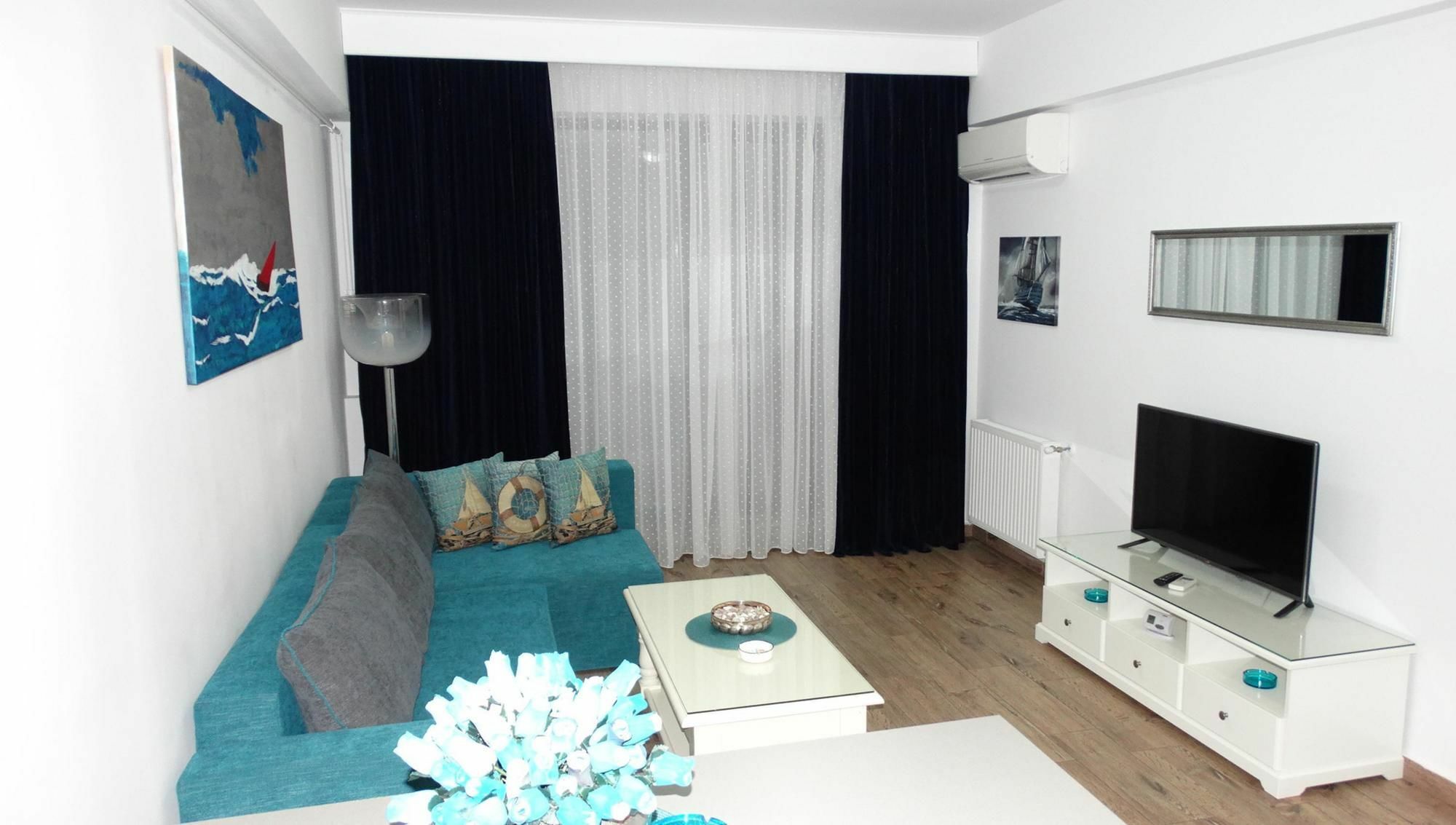 Bluemarina Apartamente Mamaia Exterior photo