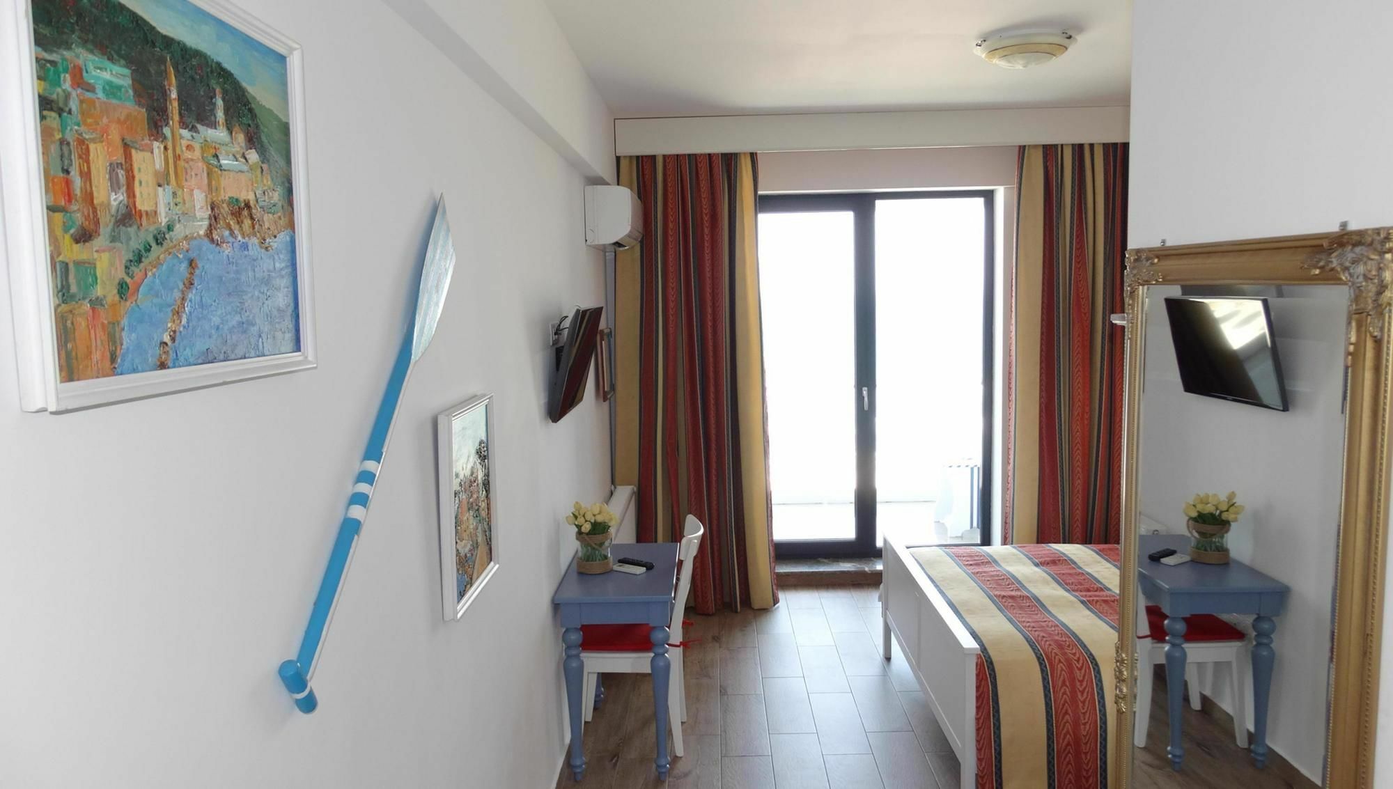 Bluemarina Apartamente Mamaia Exterior photo