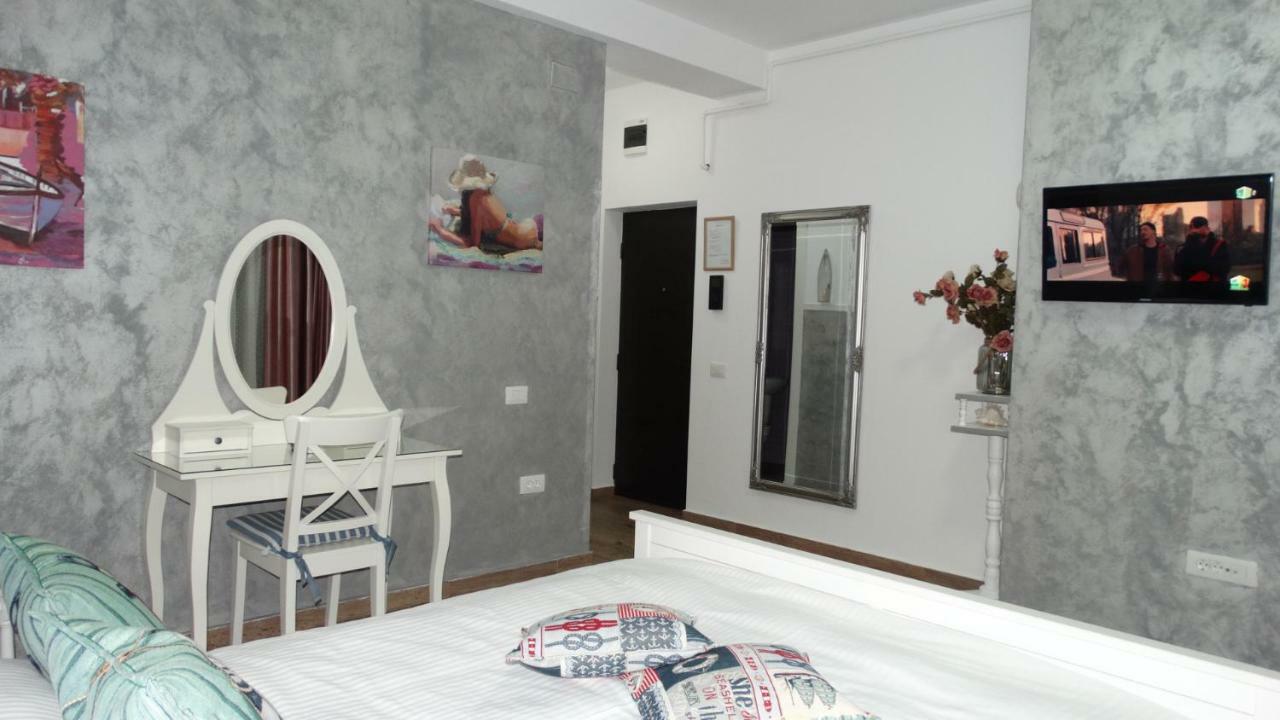 Bluemarina Apartamente Mamaia Exterior photo