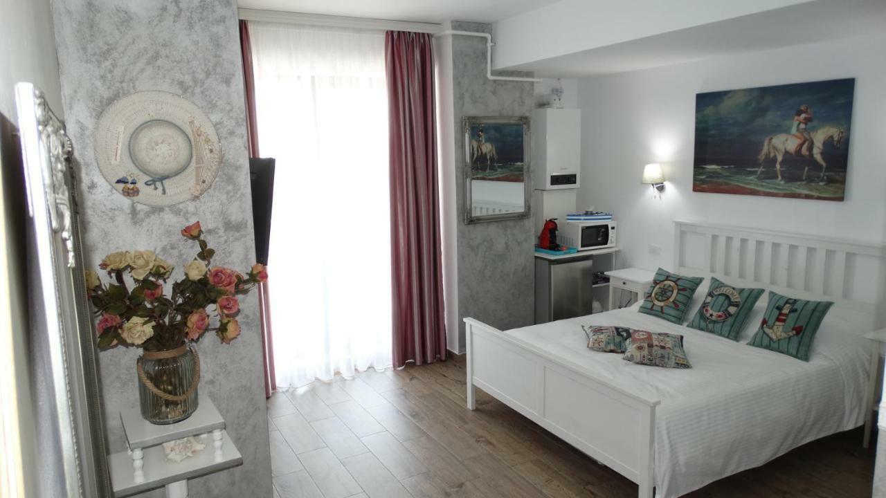 Bluemarina Apartamente Mamaia Exterior photo